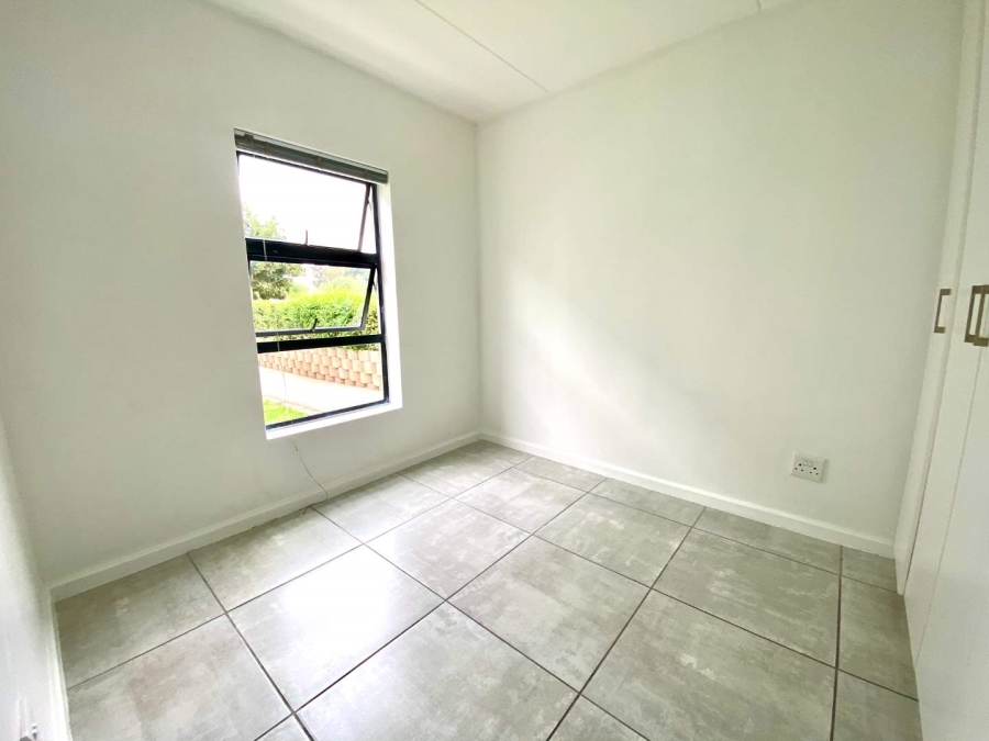 2 Bedroom Property for Sale in Aan de Wijnlanden Western Cape